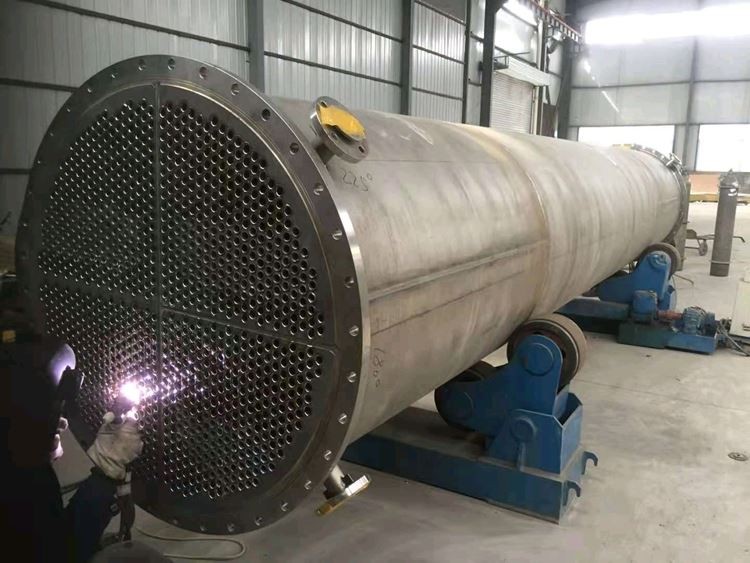 Titanium tube sheet for heat exchanger