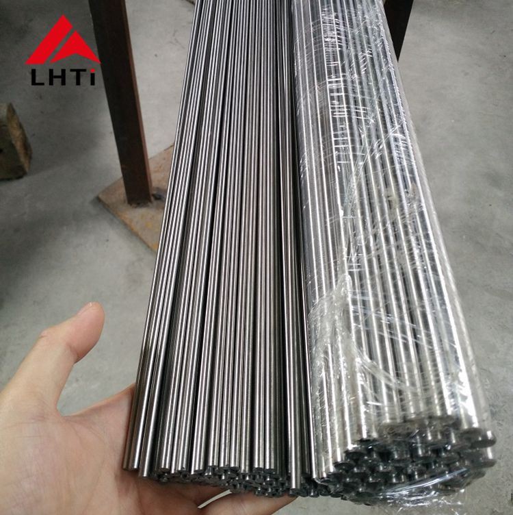 Titanium alloy bar